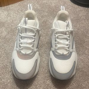 B22 SNEAKER
White Technical Mesh with White and Silver-Tone Calfskin